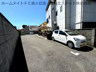 【駐車場】