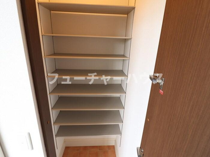大黒屋　十五番館の玄関