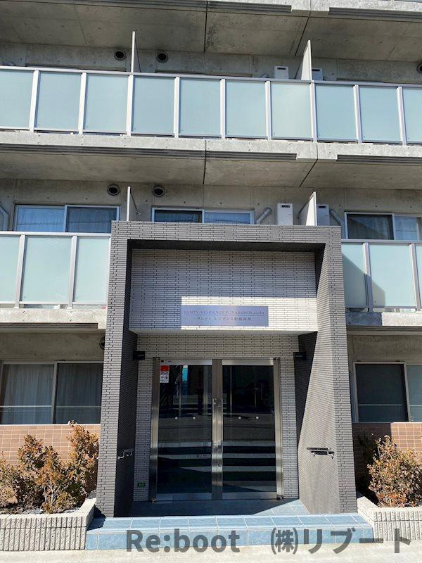 サムティレジデンス船橋海神のエントランス