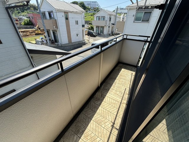【バルコニー】 | 大和ハウス施工の軽量鉄骨造りの一戸建て | 日当たり良好な南側バルコニー
