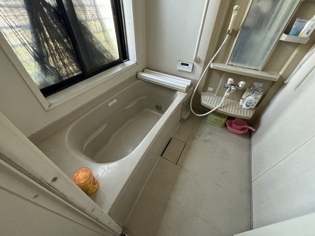 【浴室】 | 大和ハウス施工の軽量鉄骨造りの一戸建て | 一日の疲れの癒しはこちらの一坪タイプ浴槽で♪足を延ばしてゆっくりは入れます。