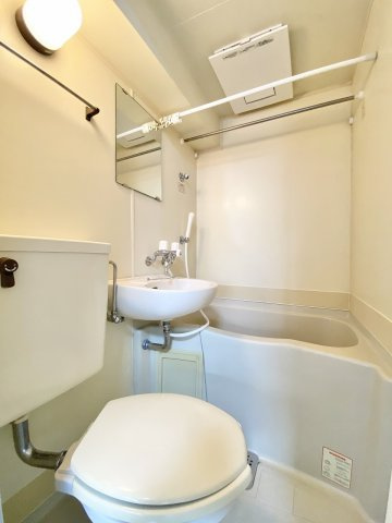 ファーランジュ西中延の浴室