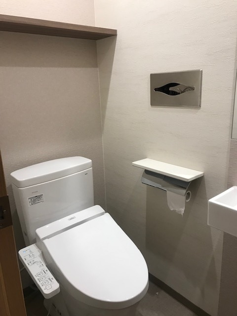 さいたま市南区白幡３丁目の店舗一部