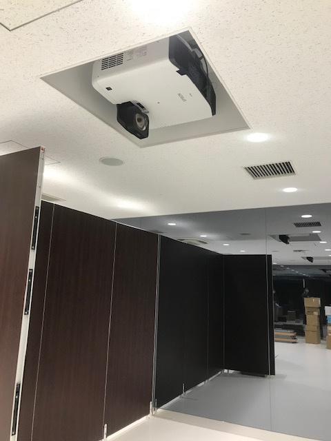 さいたま市南区白幡３丁目の店舗一部