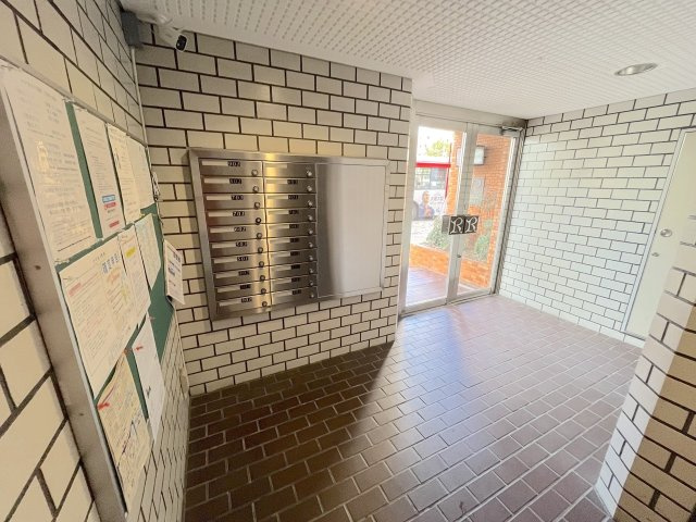 ロマネスク高取のエントランス