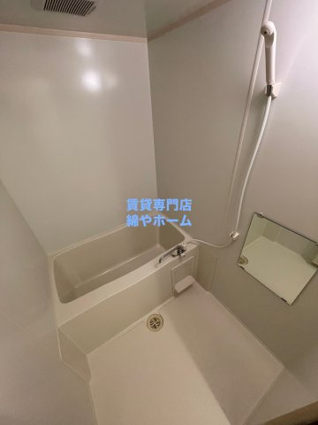 シェルメゾン住之江の浴室|コンパクトで使いやすいお風呂です