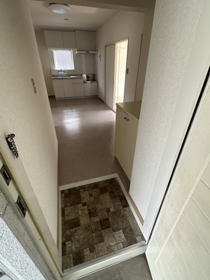 【玄関】 | ベルフラワーハイツⅡ | シューズボックスのある玄関です