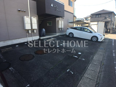 【駐車場】 | ＳｕｒｐｌｕｓグレイスⅠ | 駐車場です