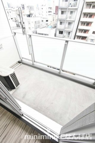 グルーブニッポンバシのバルコニー