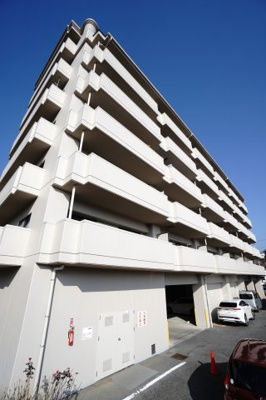 【外観】 |  【上質リフォーム】グラン・ドムール地御前 | 現地（2024年2月13日10：00頃）撮影