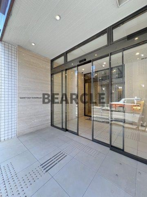【エントランス】 | ローレルコート御所南 | 建物の内部です