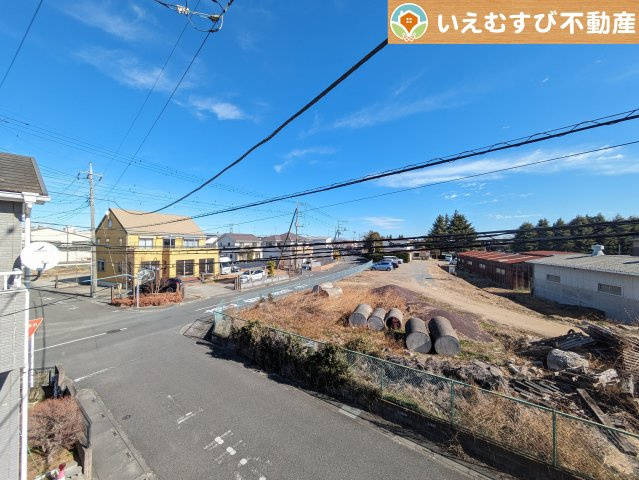 熊谷市瀬南　中古戸建の展望|高い建物が無く開放感のある展望
バルコニーからの展望も開けていてのどかな景色が望めます。日当りも良いですね♪