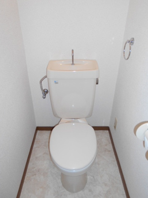 【トイレ】 | ピュア箱崎弐番館 | 別号室の写真になります。現況優先。