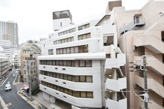 【展望】 | 眼前に広がる空の雄大さと、このお部屋の自慢の一つである「眺望」をご覧ください。毎日、この景色を独り占めできる新生活に夢が広がります。～即日のご見学可能～　お問合せはお気軽にどうぞ。