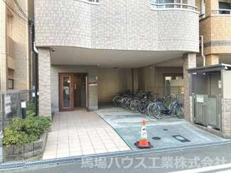 【エントランス】