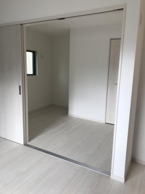 【洋室】 | リタリッチ寺塚 | 別号室の写真になります。現況優先。