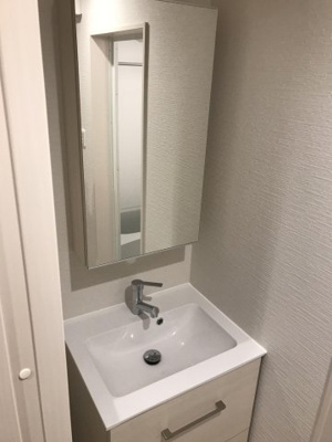 【独立洗面台】 | リタリッチ寺塚 | 別号室の写真になります。現況優先。