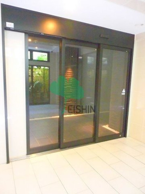 【エントランス】 | アイセレブ箱崎浪漫邸 | エントランスです