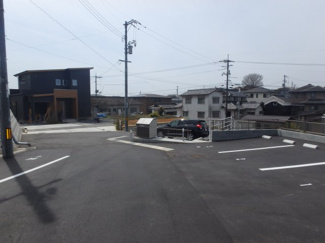 【駐車場】