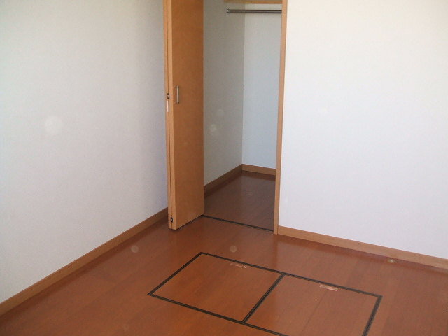 久留米市北野町中の賃貸マンションの寝室