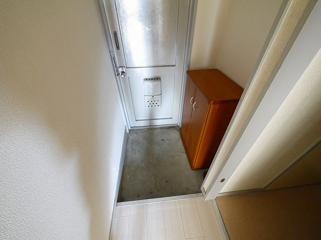 大和ビルマンションBの玄関