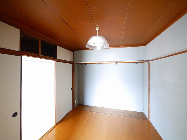 大和ビルマンションBの洋室