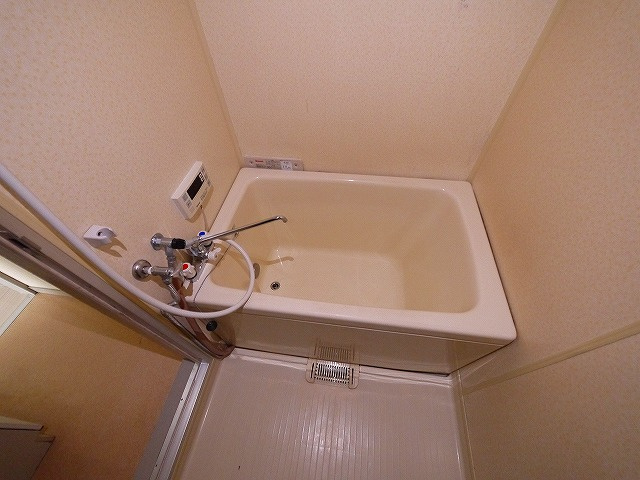 大和ビルマンションBの浴室