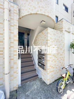 【エントランス】 | ヴィラ西小山 | 清潔なエントランスです