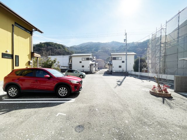 サンライズ蔵本Ⅱの駐車場