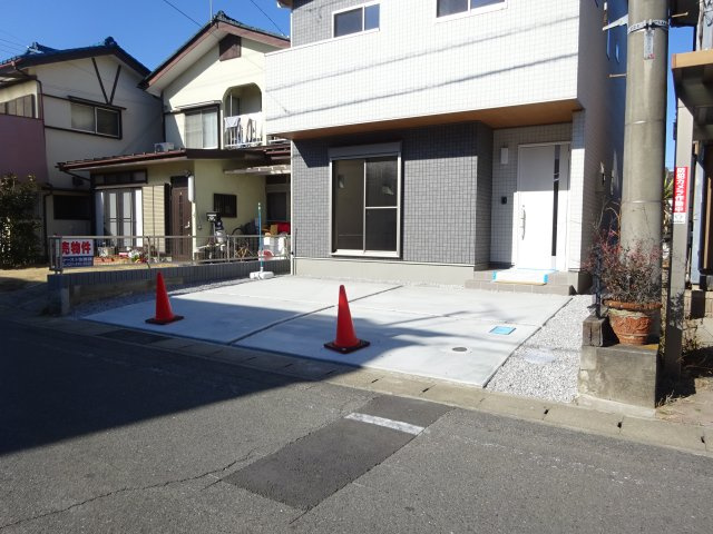 上並榎新築一戸建ての駐車場|並列2～3台駐車可能！