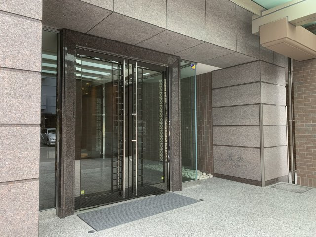 ネットフローラ梅田北のエントランス|毎日通るエントランスはこのようになっています