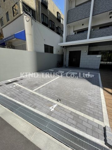 ファーストフィオーレ梅田イーストの駐車場