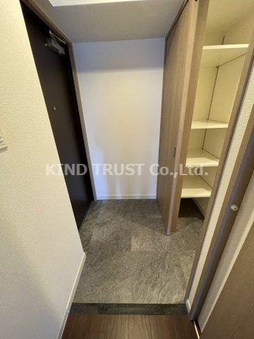 ファーストフィオーレ梅田イーストの玄関|シンプルで使いやすい玄関です