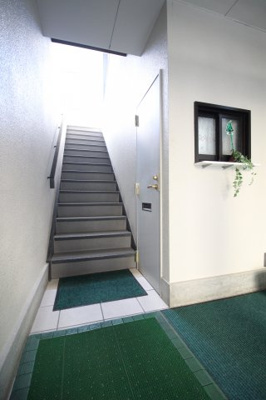 【エントランス】 | 岩田マンション