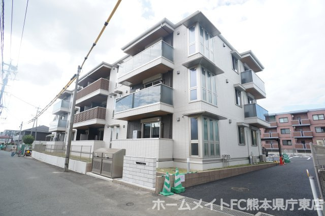 熊本市東区長嶺西２丁目のアパート