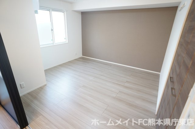 熊本市東区長嶺西２丁目のアパートの洋室