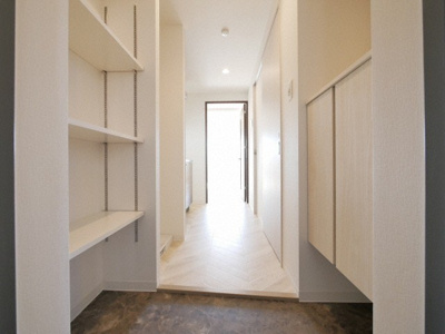 【玄関】 | エグゼ天神橋