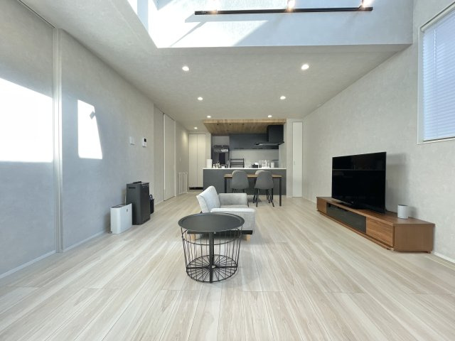 【居間・リビング】 | 清瀬市中清戸2丁目　中古戸建