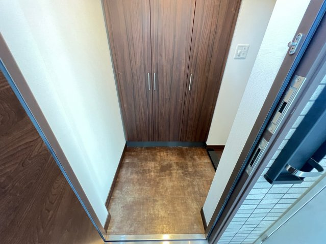 S-RESIDENCE淀屋橋の玄関