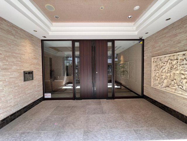 S-RESIDENCE淀屋橋のエントランス