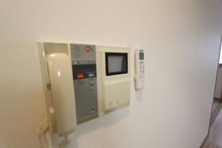【その他共用部分】 | モニター付きインターホン
※お部屋写真は参考です