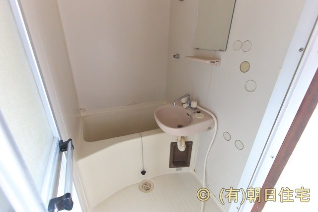 中野ビルの浴室