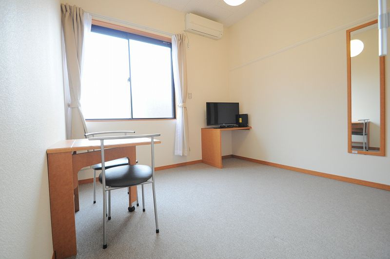 レオパレスイースト　ストーンの洋室