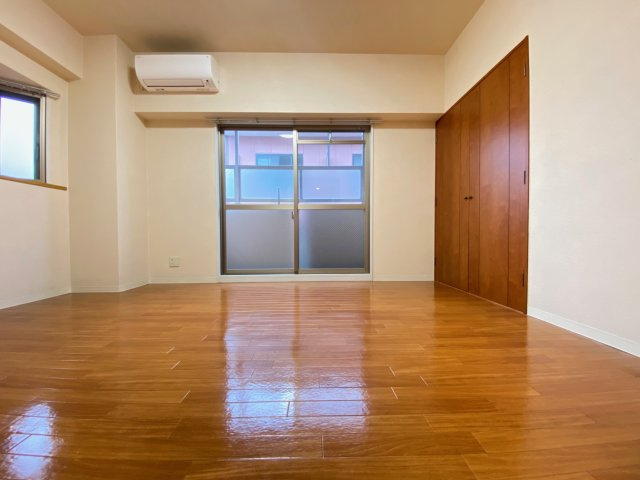 エムス金剛Ⅱの居間・リビング