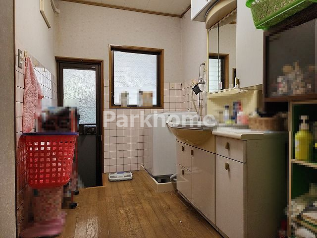 高知市朝倉丙　中古住宅の脱衣所