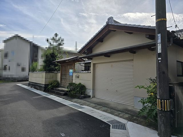 高知市朝倉丙　中古住宅の外観