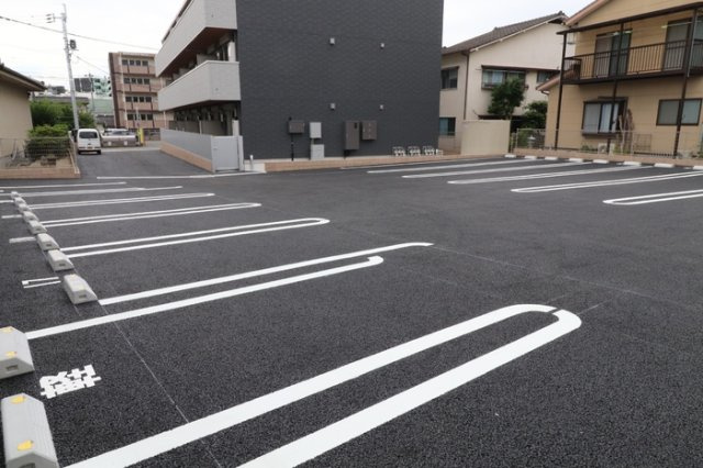 熊本市中央区黒髪２丁目のアパートの駐車場