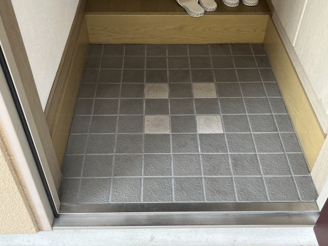 ノーブルハイツの玄関