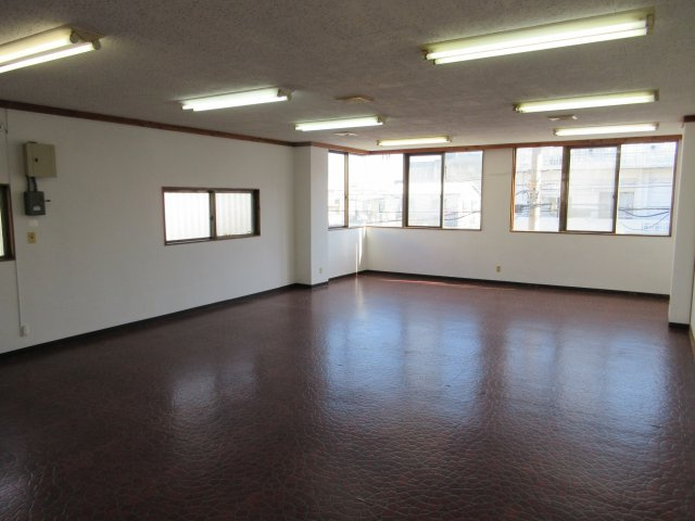 【居間・リビング】 | あらぐすくマンション(店舗)