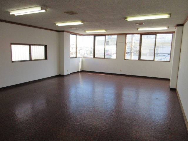 【居間・リビング】 | あらぐすくマンション(店舗)